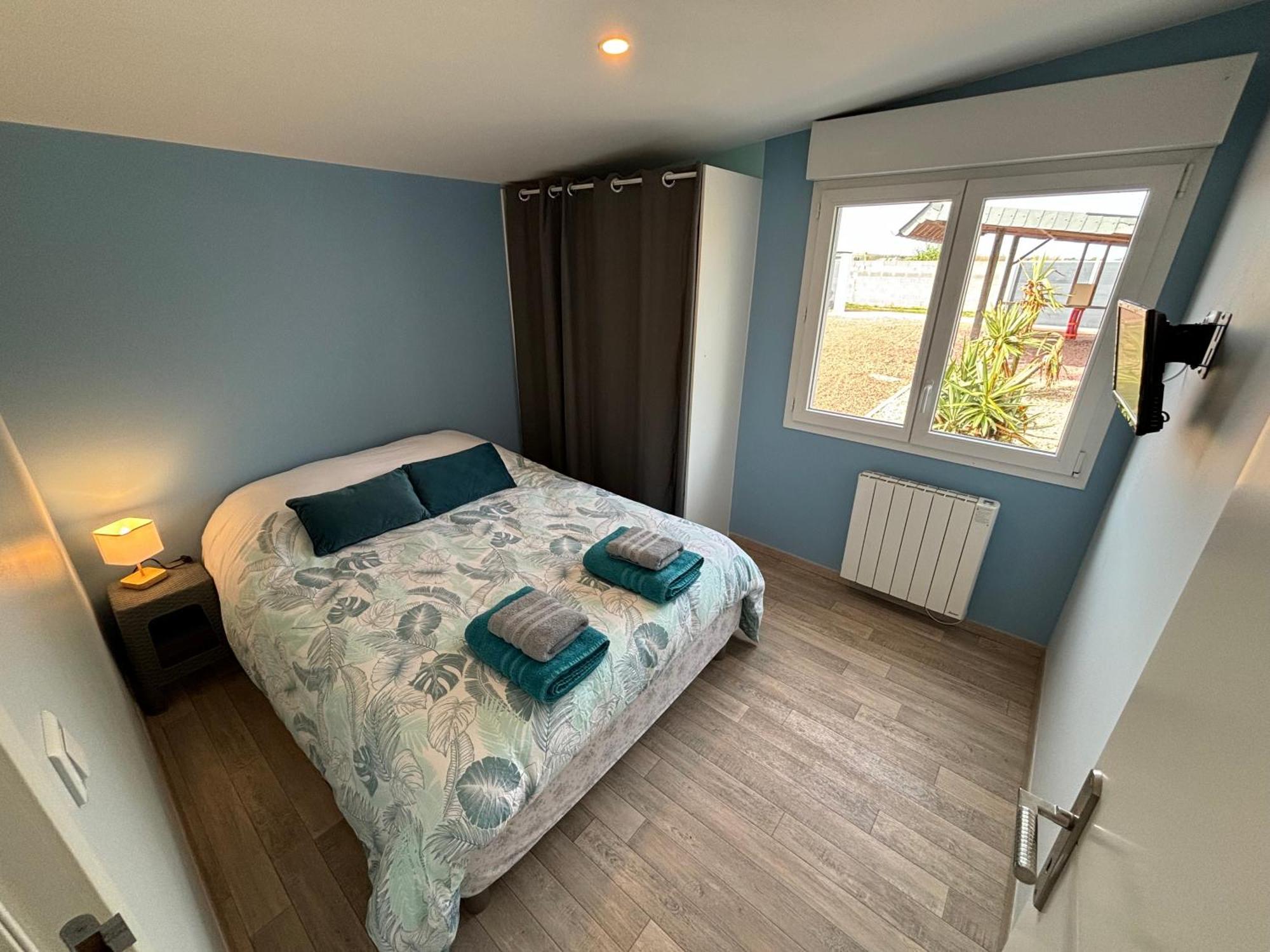 Gite Acces Direct A La Plage Du Dday Saint-Marcouf エクステリア 写真